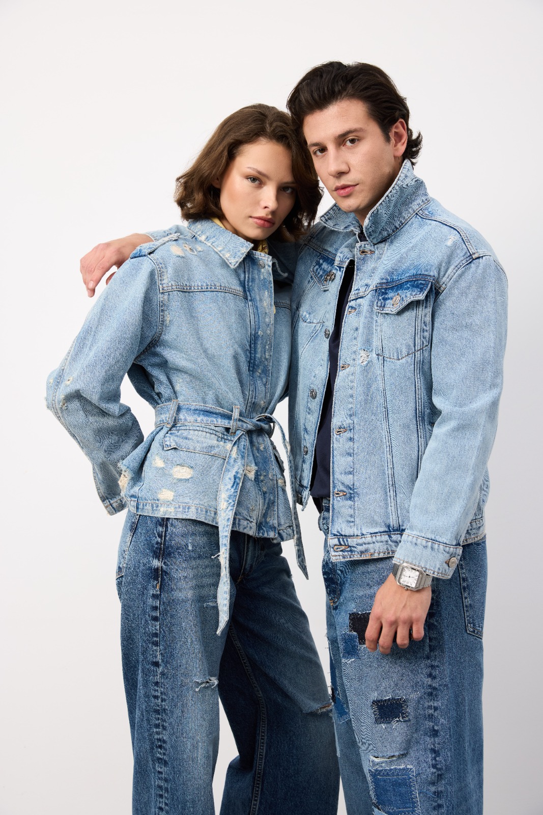 Atlas Denim kumaşından üretilen örnek denim ürün — manken çekimi 37